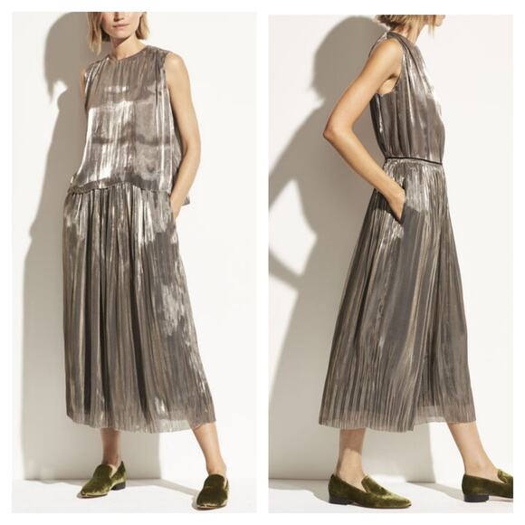 Vince Iridescent Pleated Wide Leg Culotte in Moonstone Large